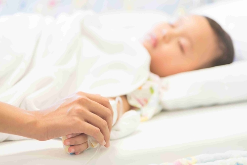 Het laatste nieuws van het bedrijf over RSV, griep, Covid-19 zetten kinderartsen onder druk